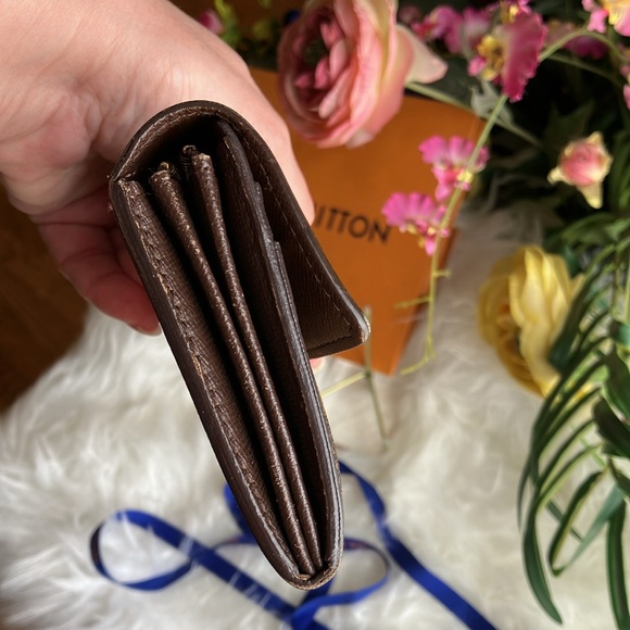 LOUIS VUITTON long snap wallet. EUC - Picture 14 of 16